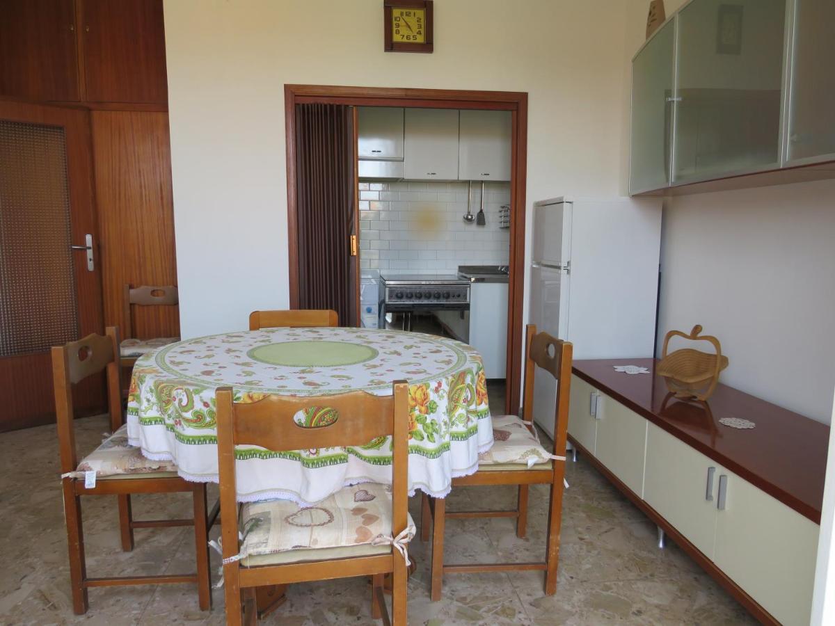 La Baia Di Lori Apartment Pesaro Luaran gambar
