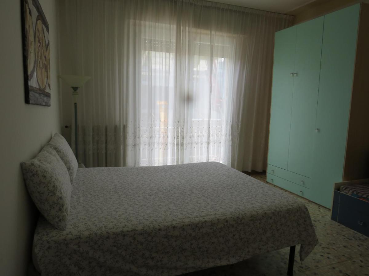 La Baia Di Lori Apartment Pesaro Luaran gambar